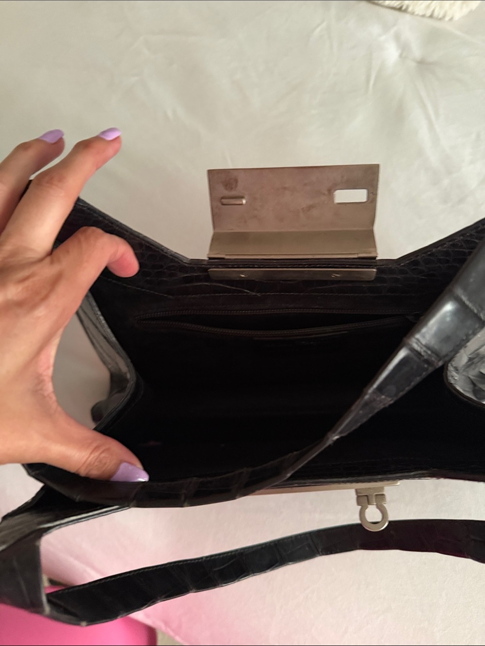 VINTAGESalvatore Ferragamo Black Croc-Embossed Shoulder Bag with Silver Hardware - Picture 6 of 6